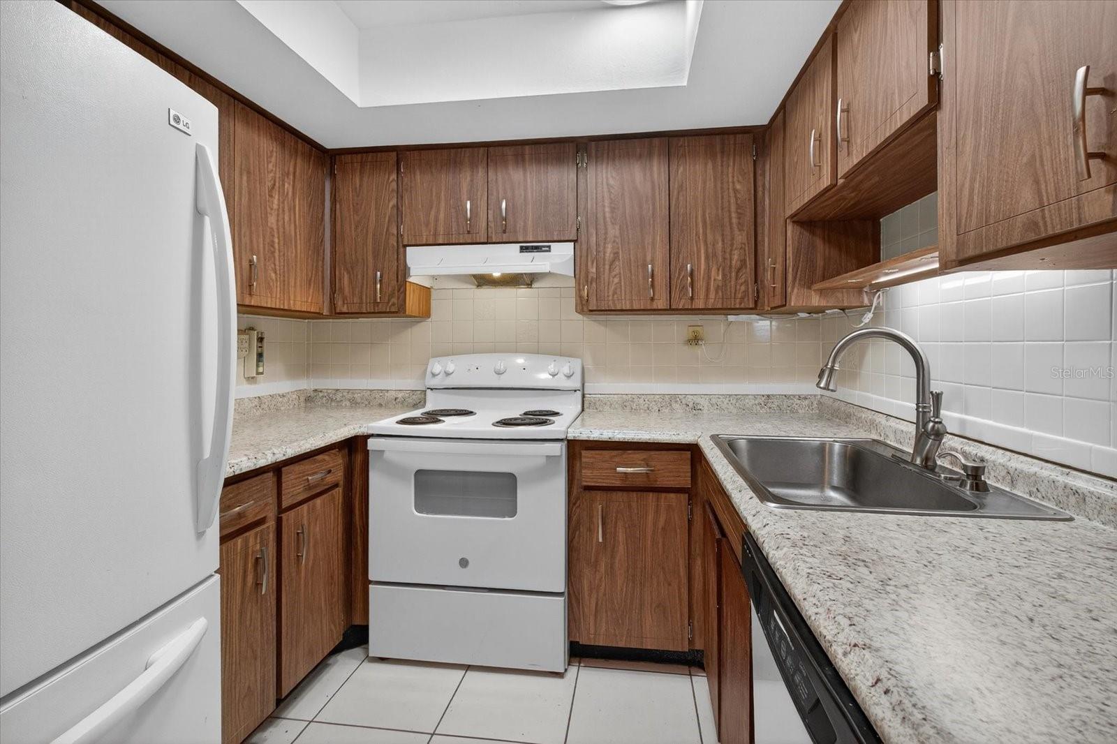 Image 10 of 51 For 1605 Whitebridge Drive B