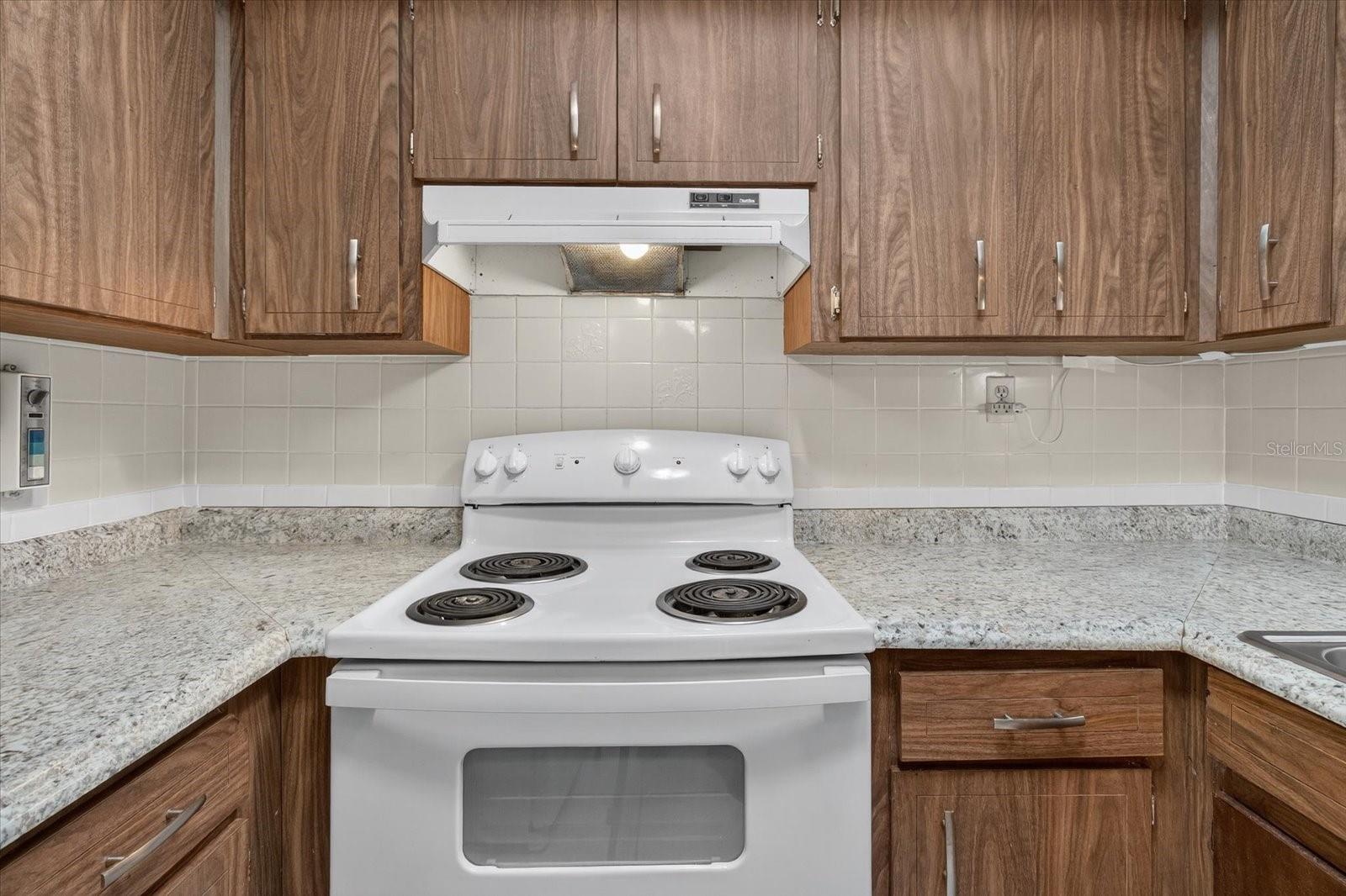 Image 19 of 51 For 1605 Whitebridge Drive B