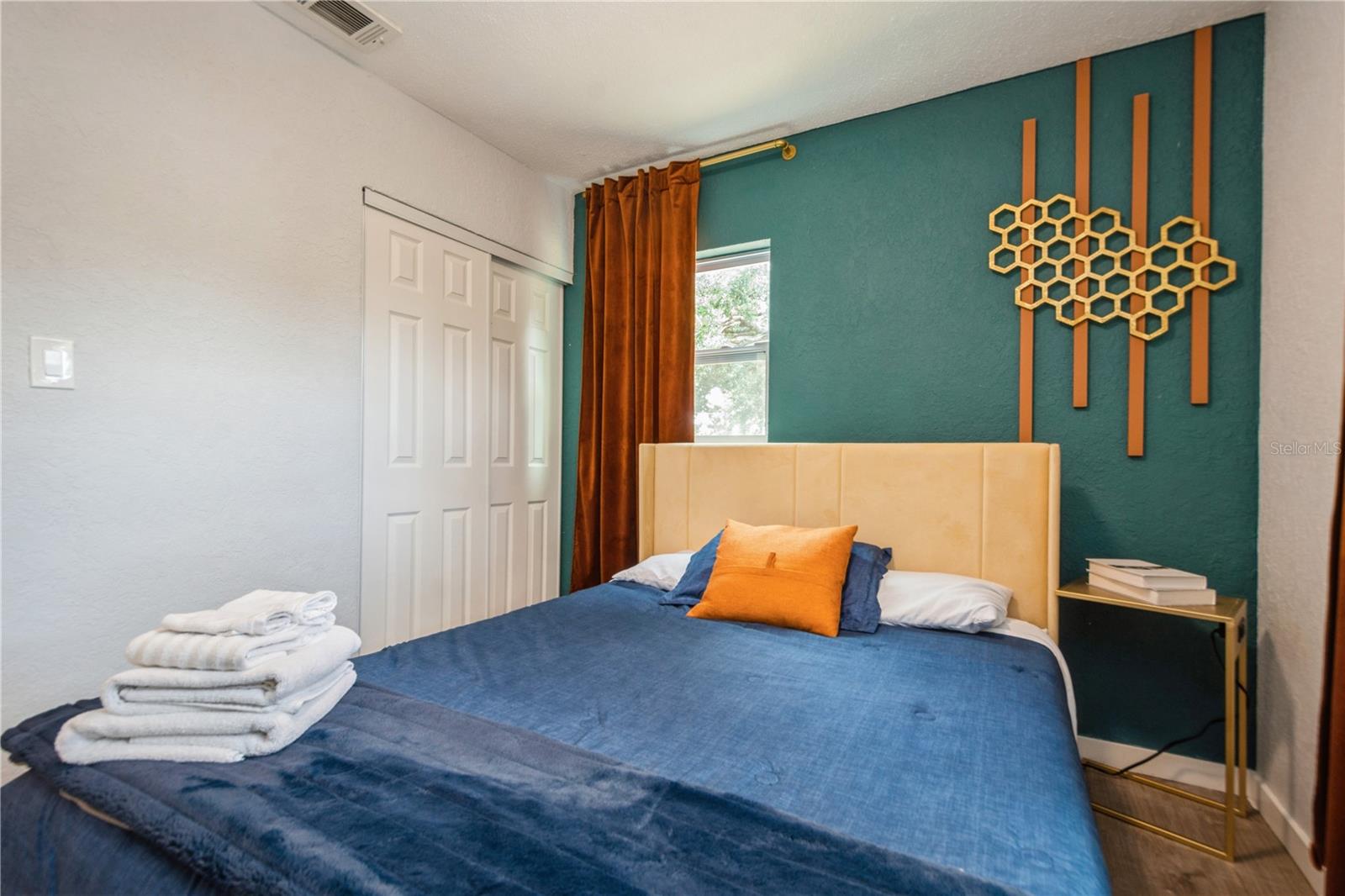 Image 21 of 30 For 6225 76th Avenue N