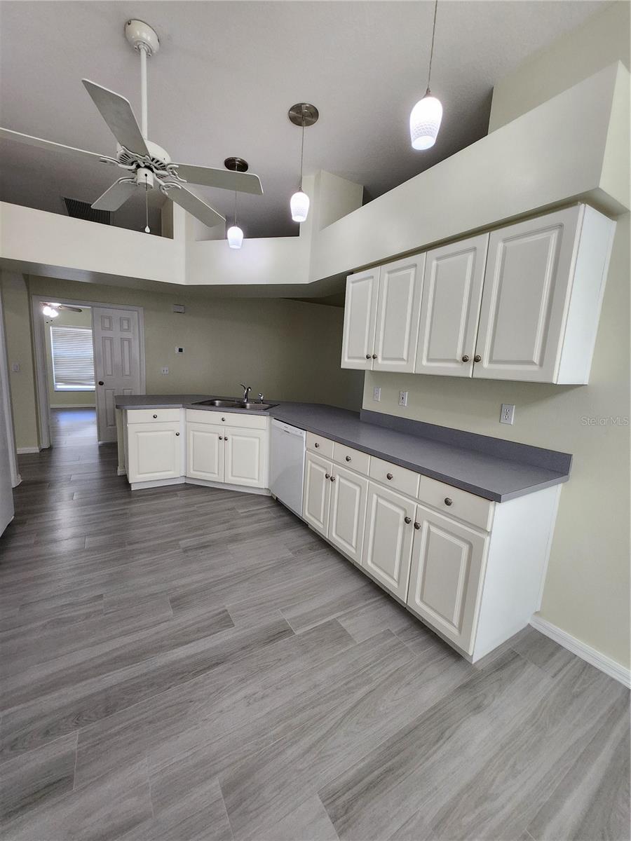 Image 12 of 38 For 819 Sandy Trail Place