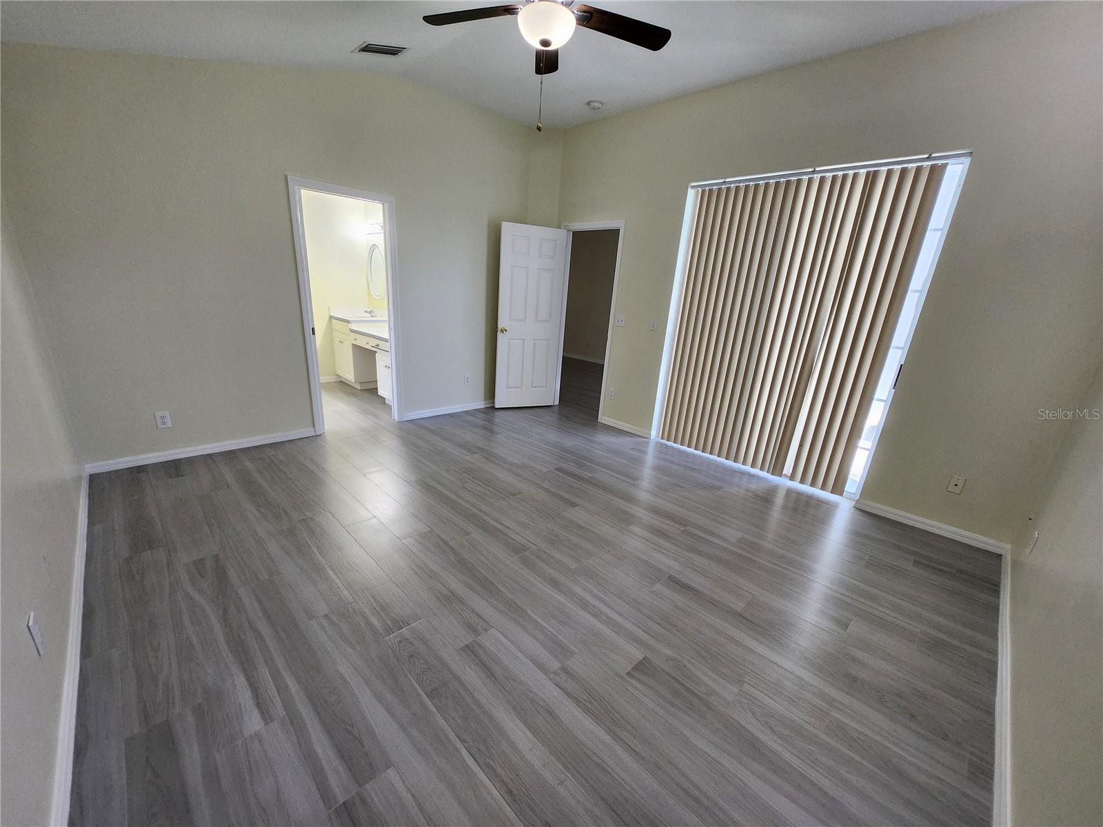 Image 19 of 38 For 819 Sandy Trail Place