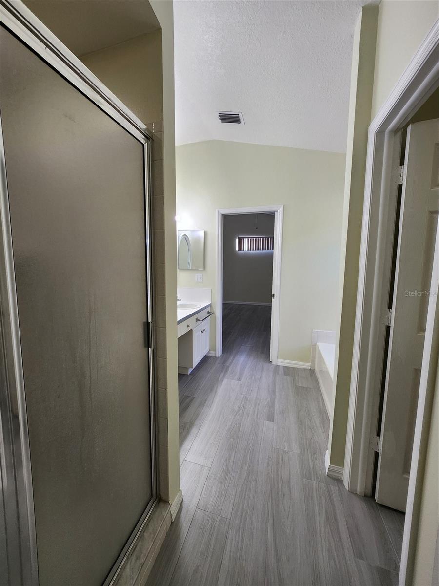 Image 23 of 38 For 819 Sandy Trail Place