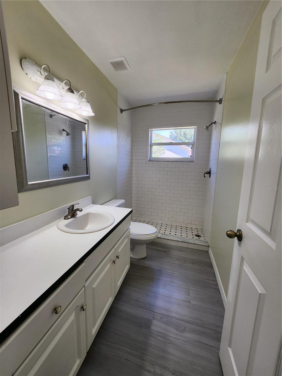 Image 27 of 38 For 819 Sandy Trail Place