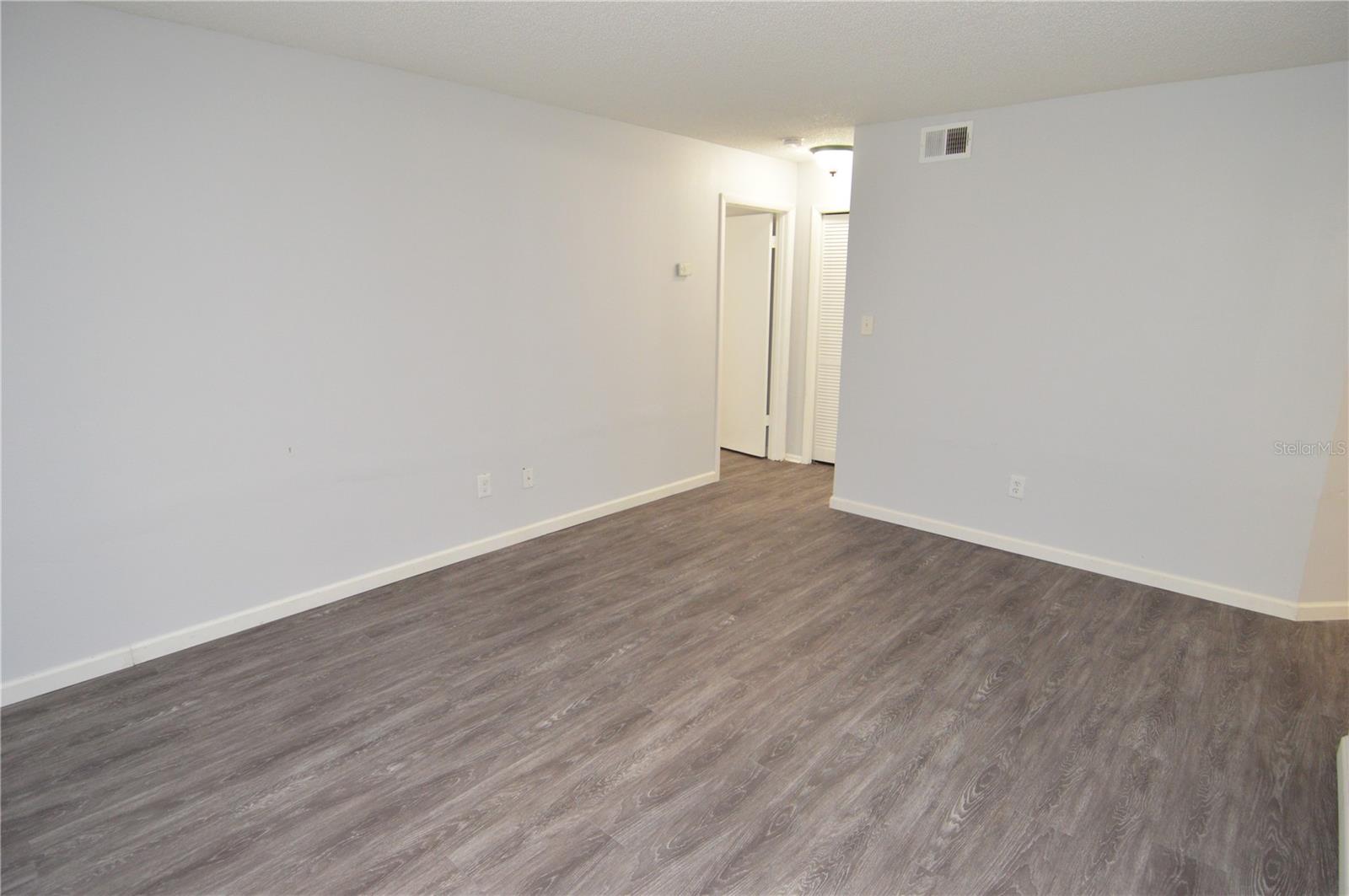 Image 21 of 92 For 8641 Fancy Finch Drive 103