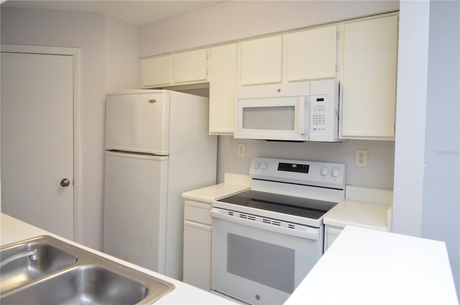 Image 6 of 92 For 8641 Fancy Finch Drive 103