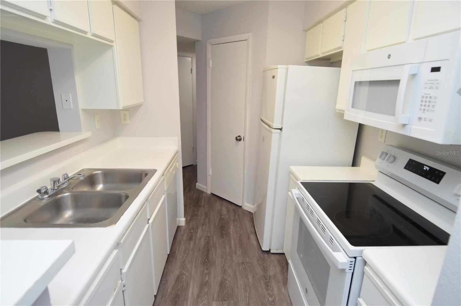 Image 7 of 92 For 8641 Fancy Finch Drive 103