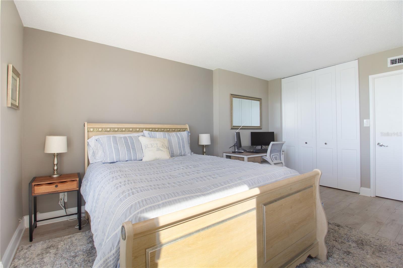 Image 19 of 28 For 7400 Sun Island Drive S 610