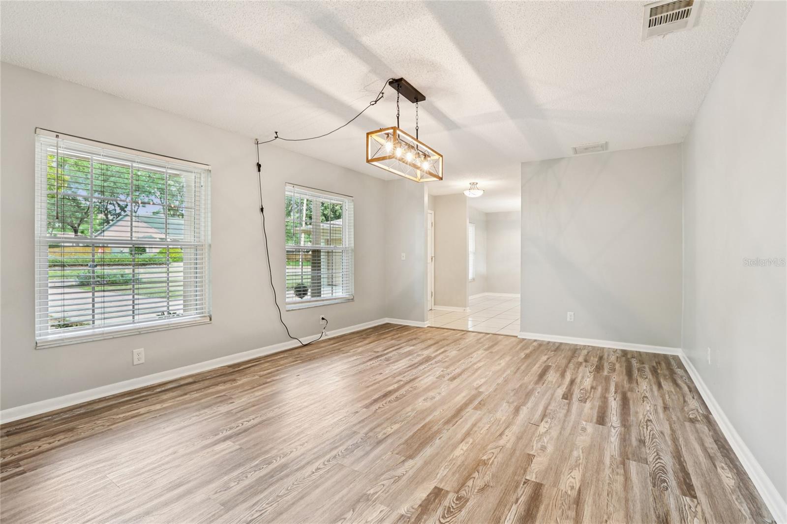 Image 6 of 73 For 3844 Seixas Place