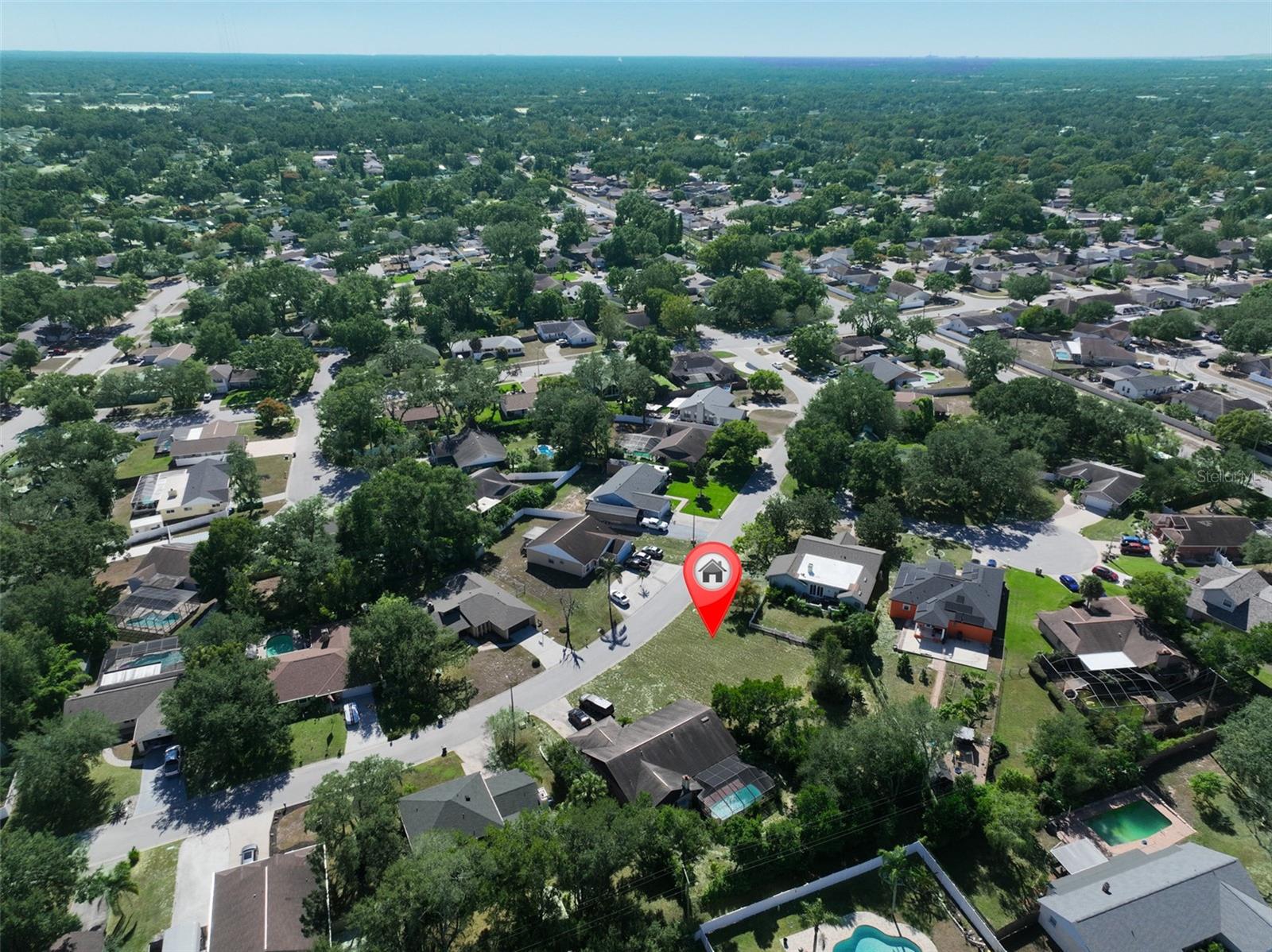 Listing photo id 14 for 1114 Classic Drive