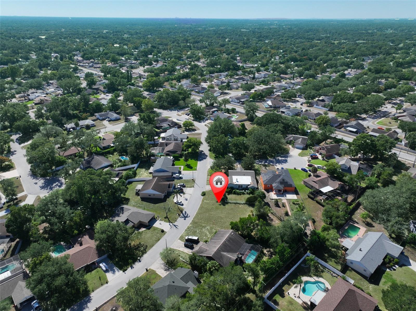 Listing photo id 15 for 1114 Classic Drive