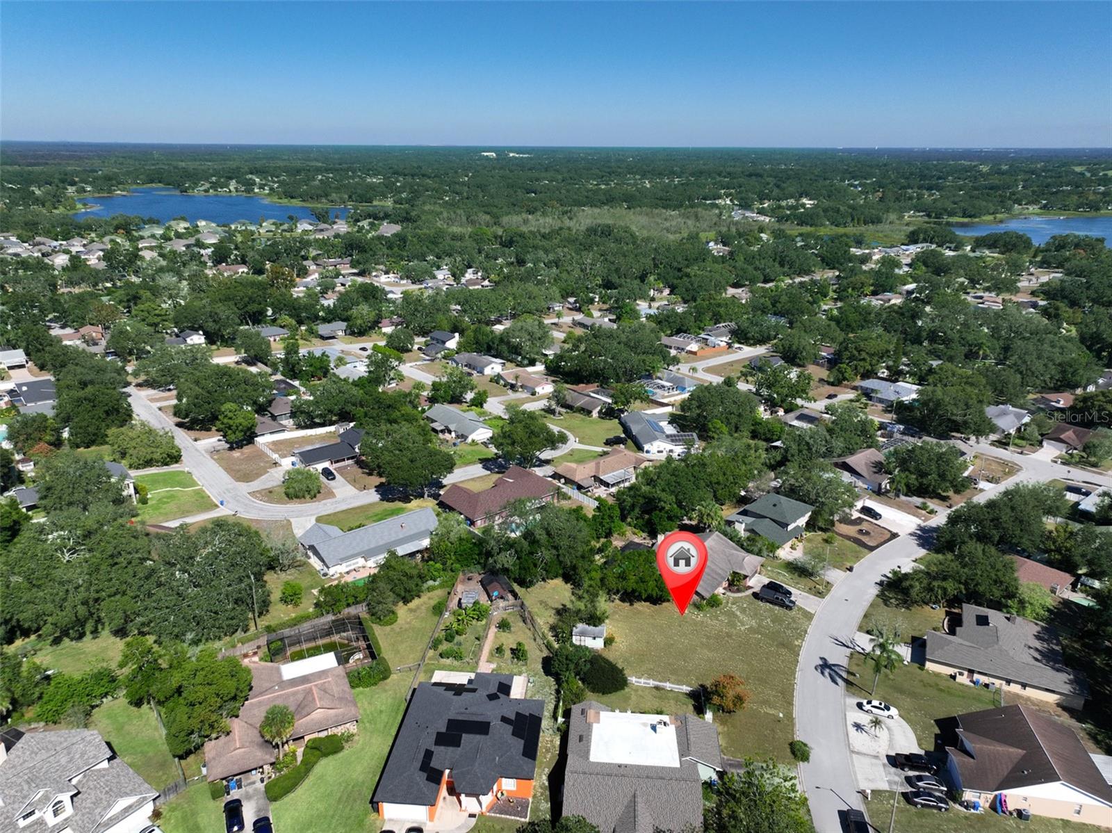 Listing photo id 6 for 1114 Classic Drive