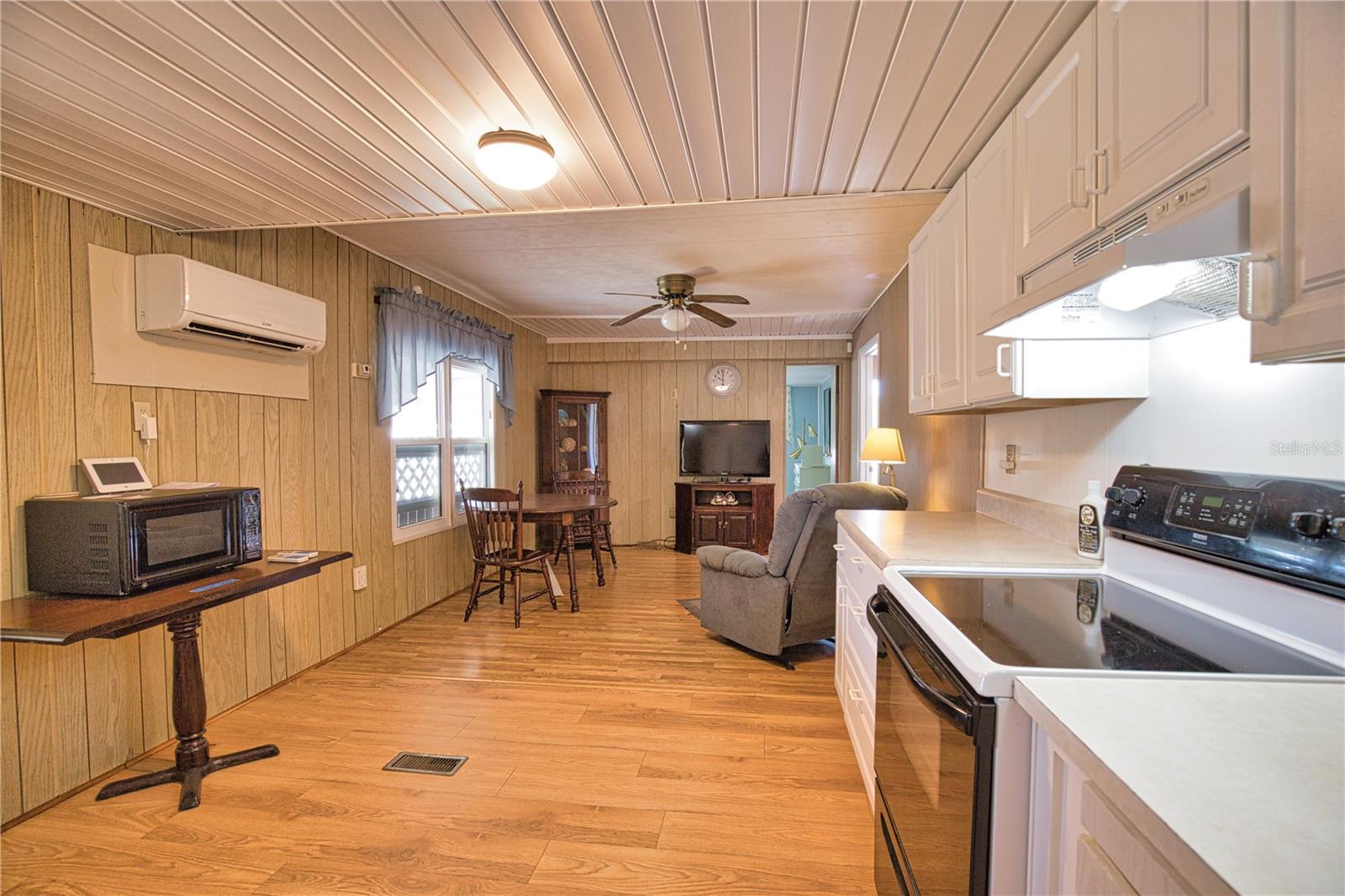 Image 10 of 36 For 863 Calle Menuda