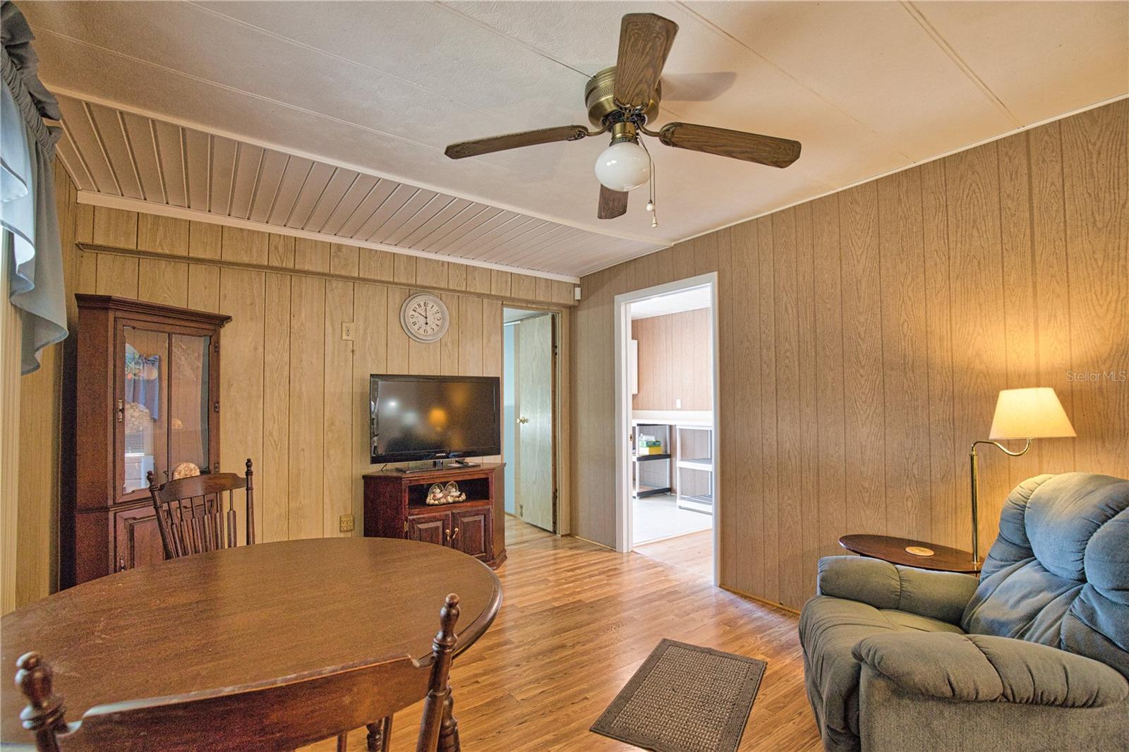 Image 14 of 36 For 863 Calle Menuda