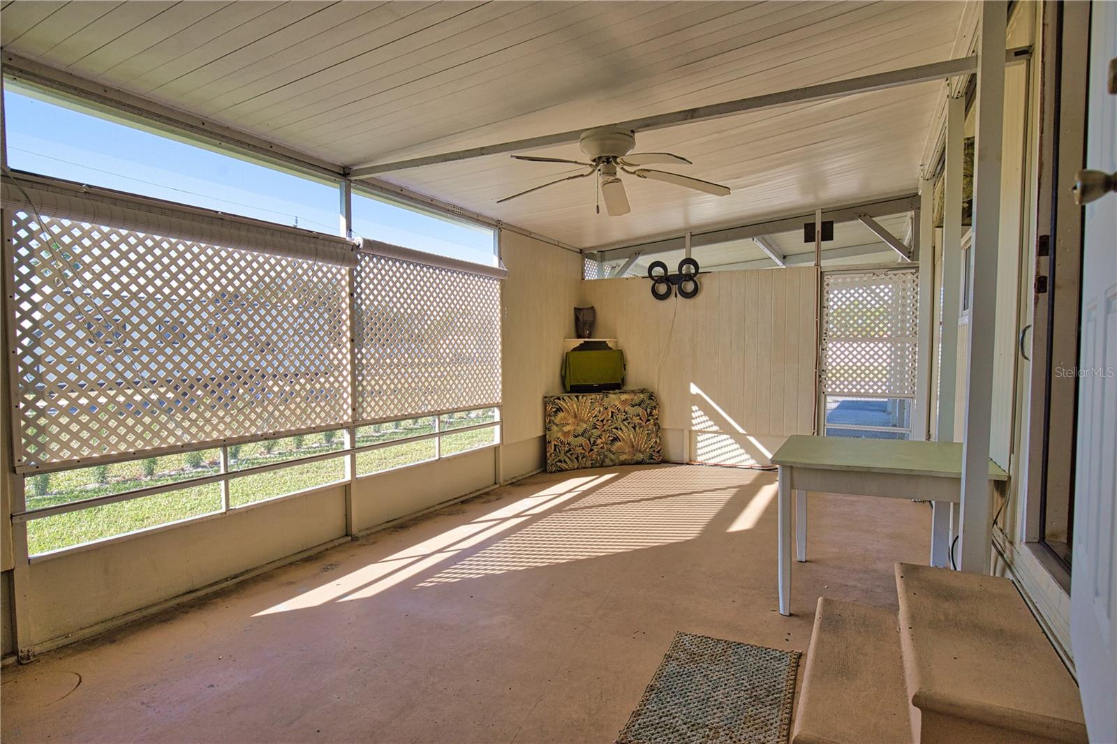 Image 21 of 36 For 863 Calle Menuda