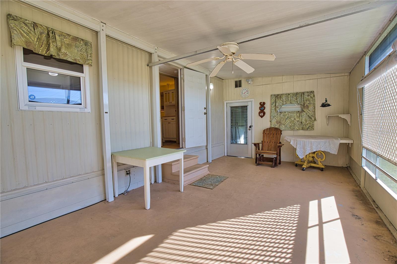 Image 22 of 36 For 863 Calle Menuda