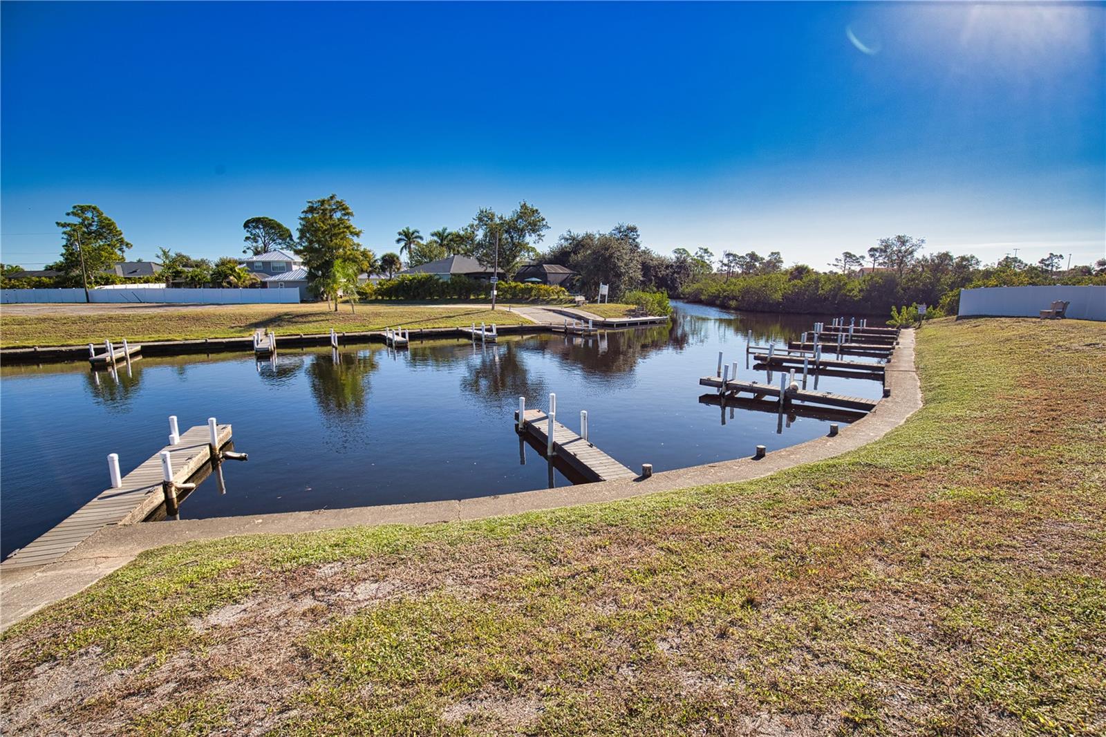 Image 23 of 36 For 863 Calle Menuda