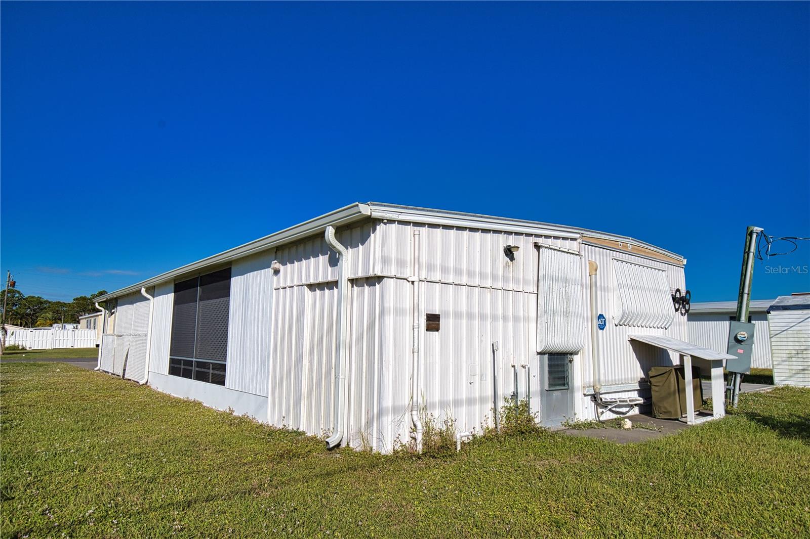 Image 31 of 36 For 863 Calle Menuda