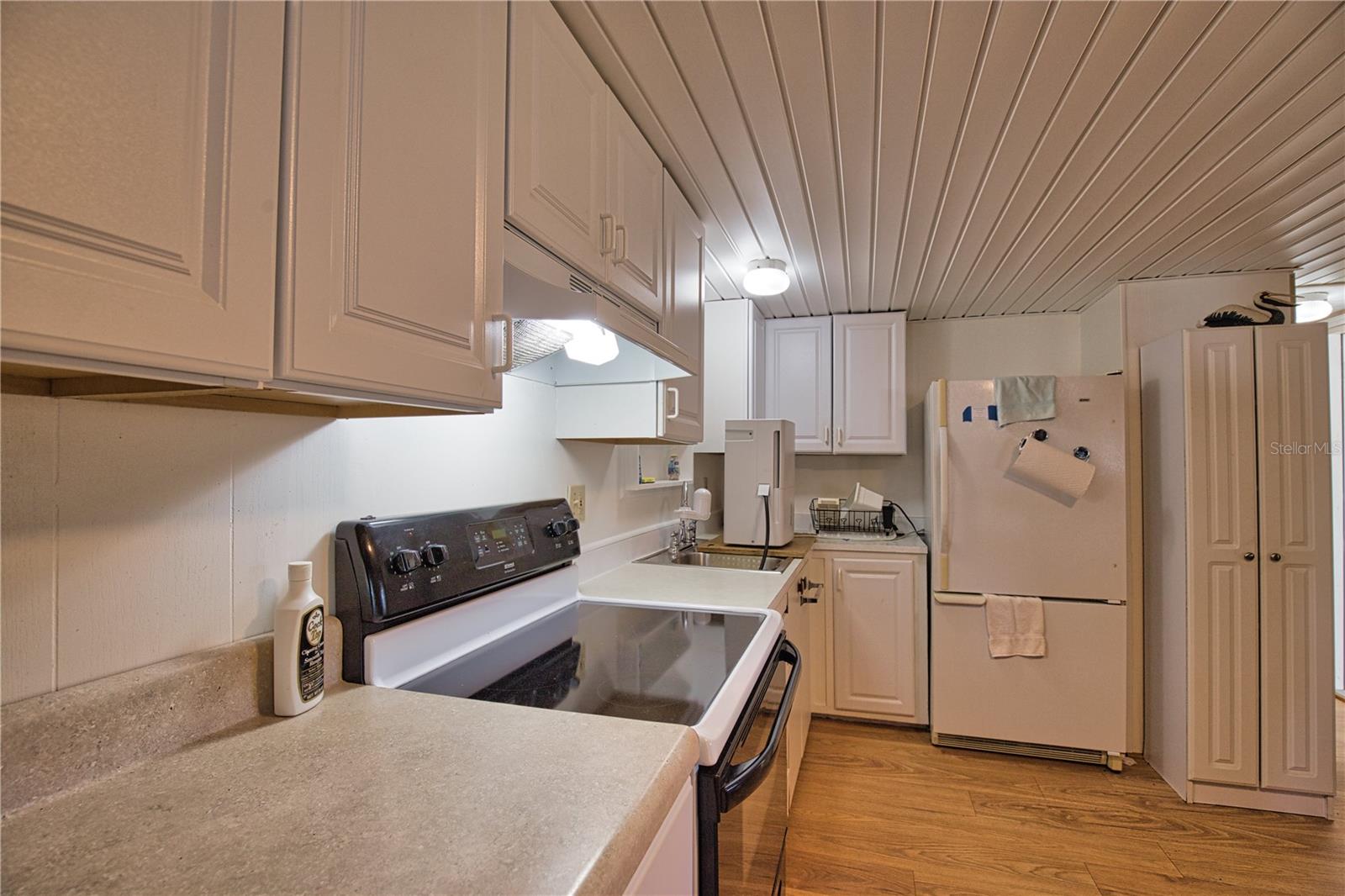 Image 9 of 36 For 863 Calle Menuda