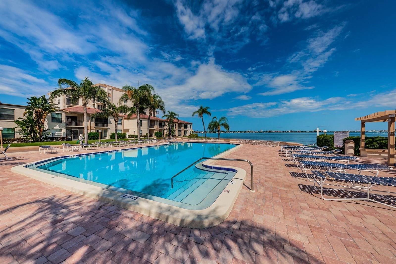 Image 15 of 16 For 6145 Sun Boulevard 404