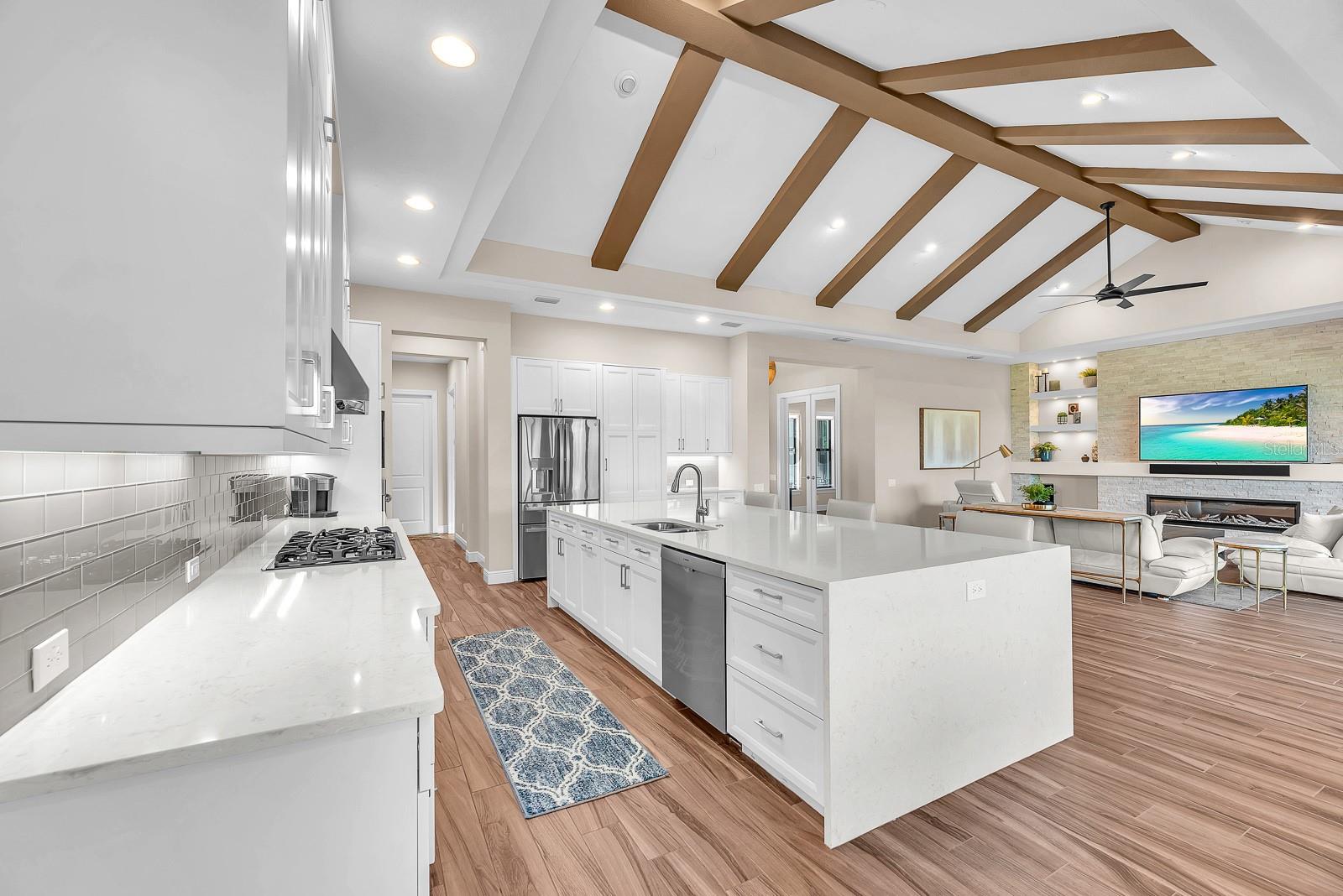 Listing photo id 16 for 14709 Fishhawk Preserve Drive