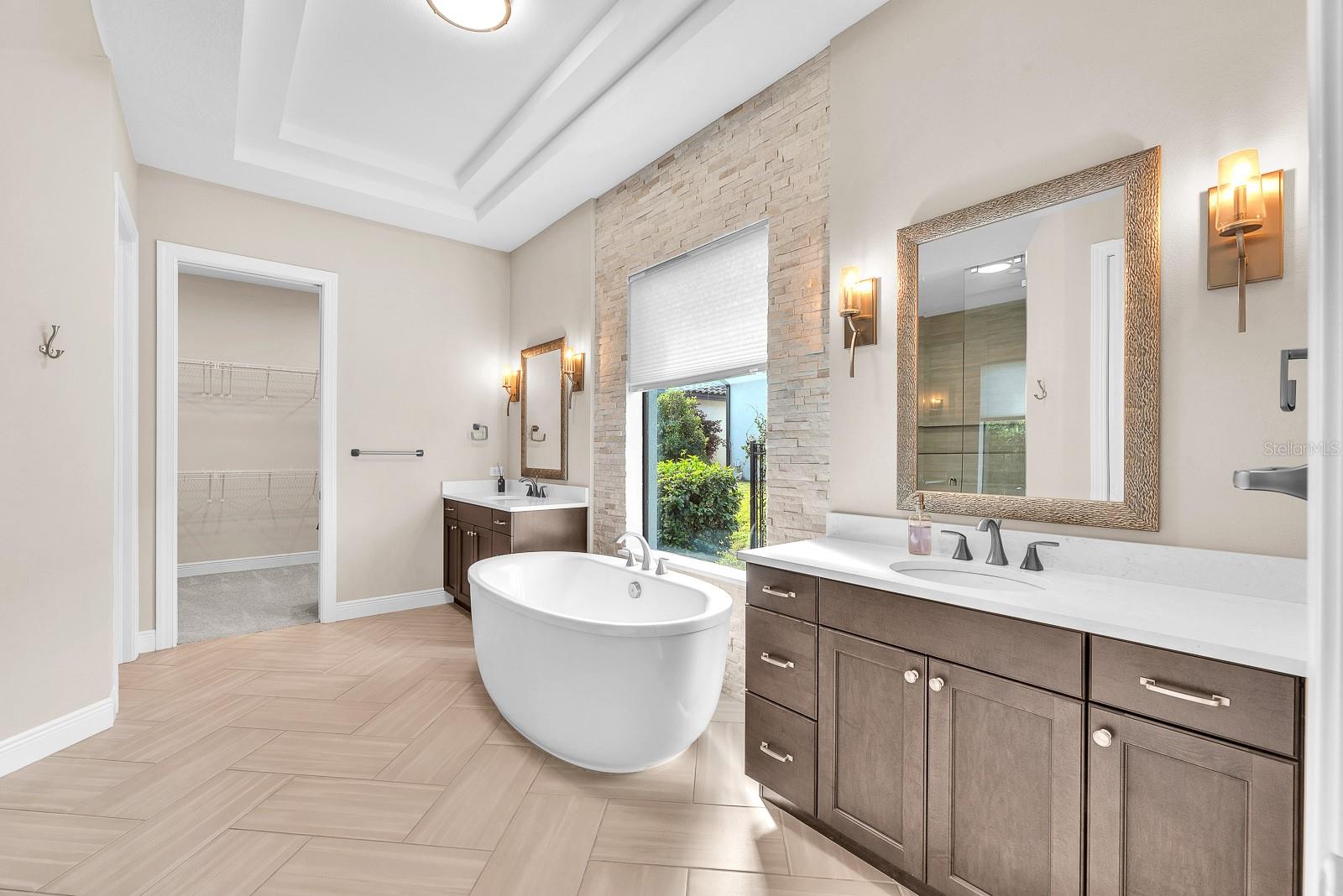 Listing photo id 23 for 14709 Fishhawk Preserve Drive