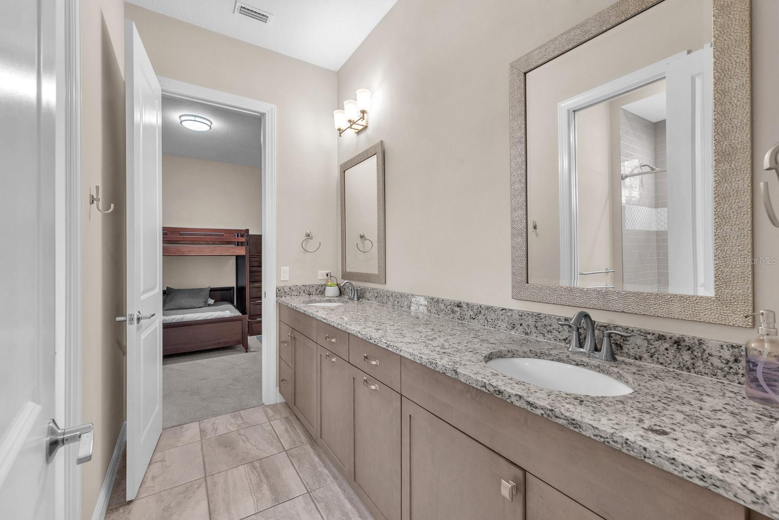 Listing photo id 28 for 14709 Fishhawk Preserve Drive