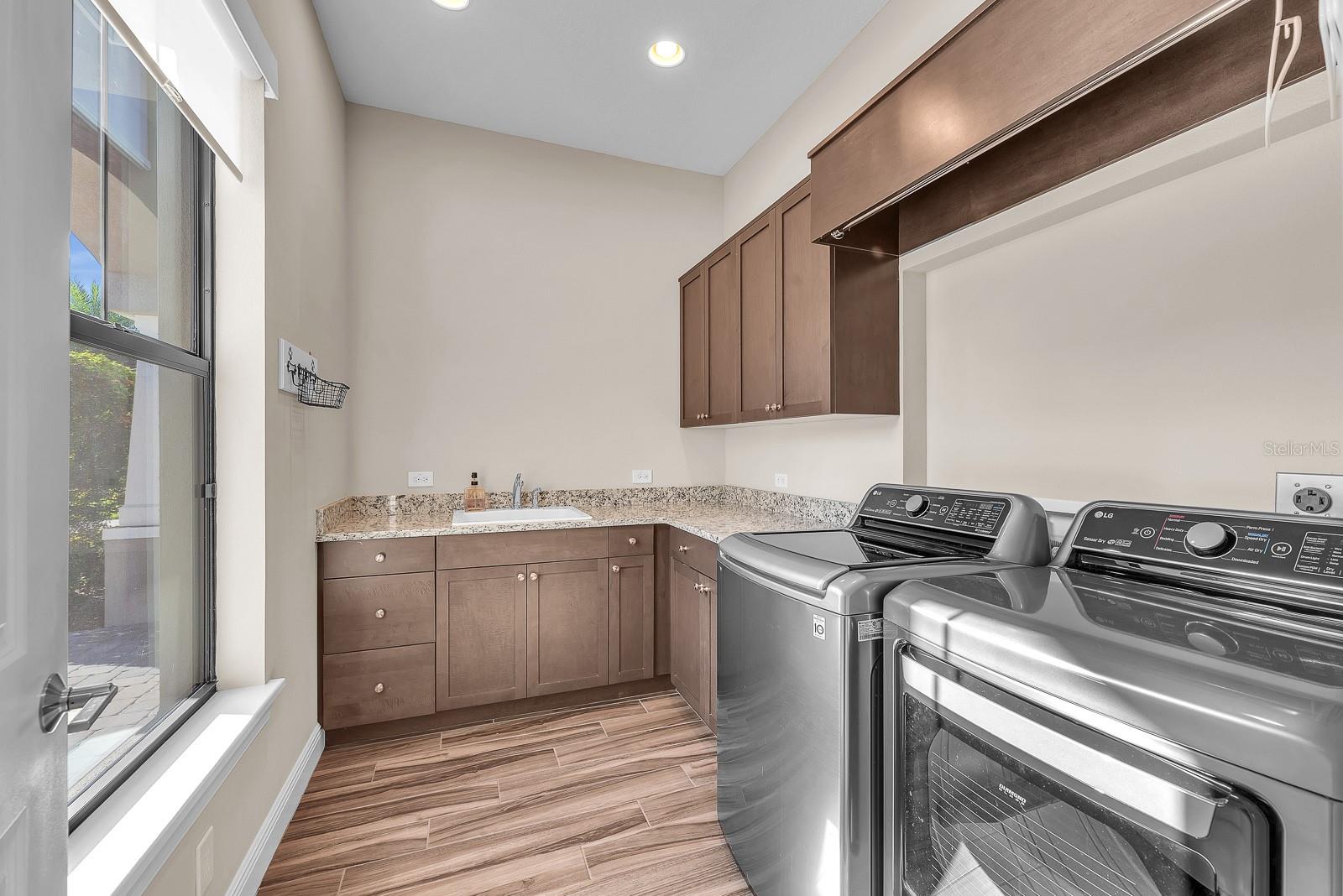 Listing photo id 34 for 14709 Fishhawk Preserve Drive