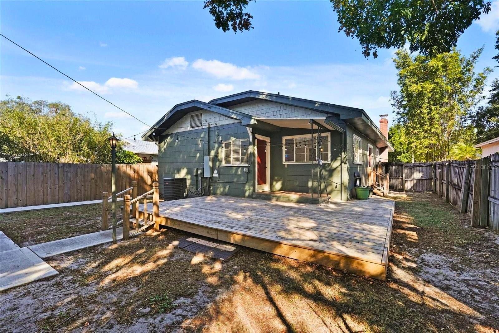 Image 4 of 14 For 303 Paris Street