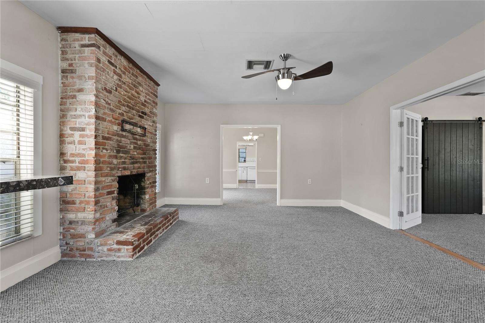 Image 6 of 14 For 303 Paris Street