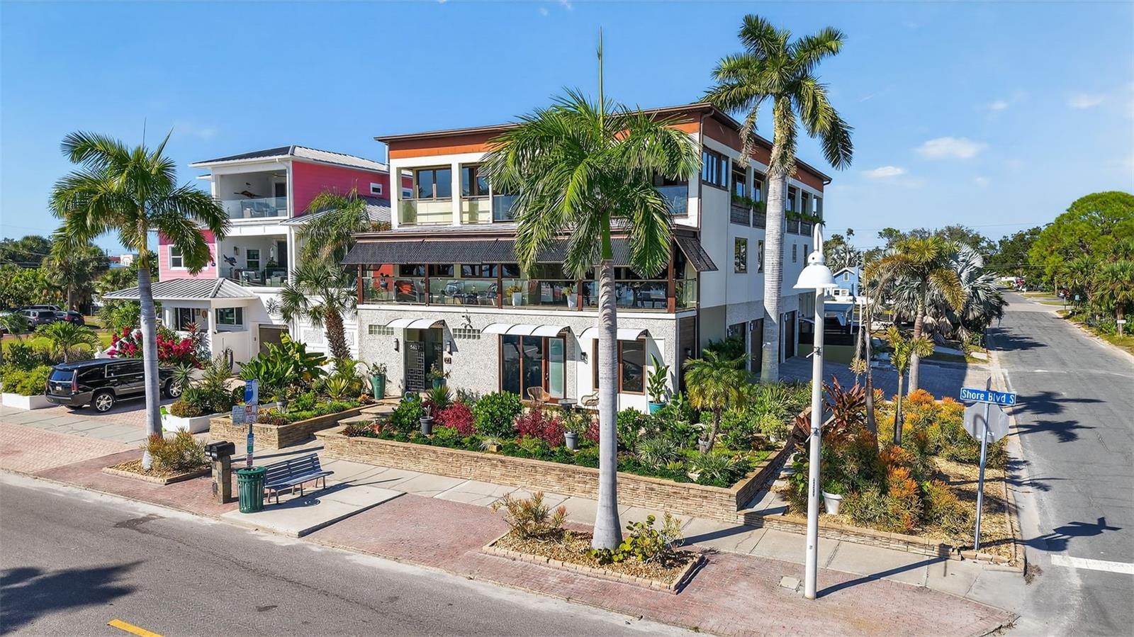 Image 4 of 100 For 5659 Shore Boulevard S