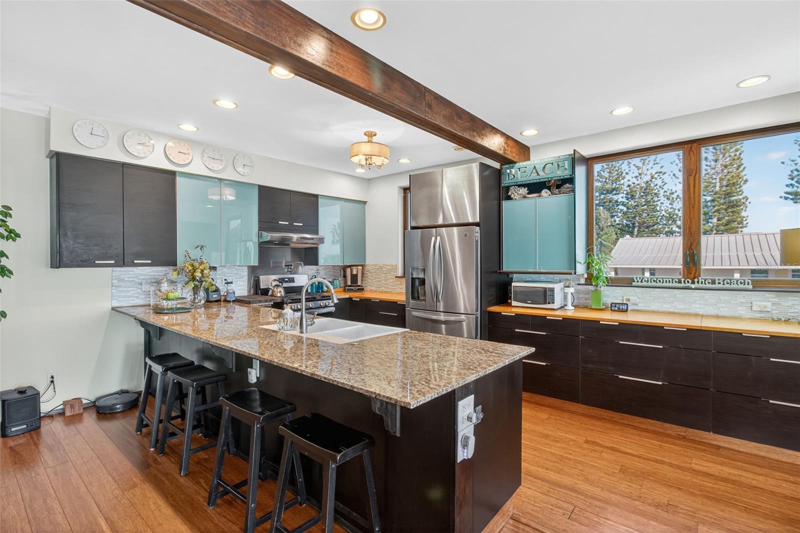 Image 45 of 100 For 5659 Shore Boulevard S