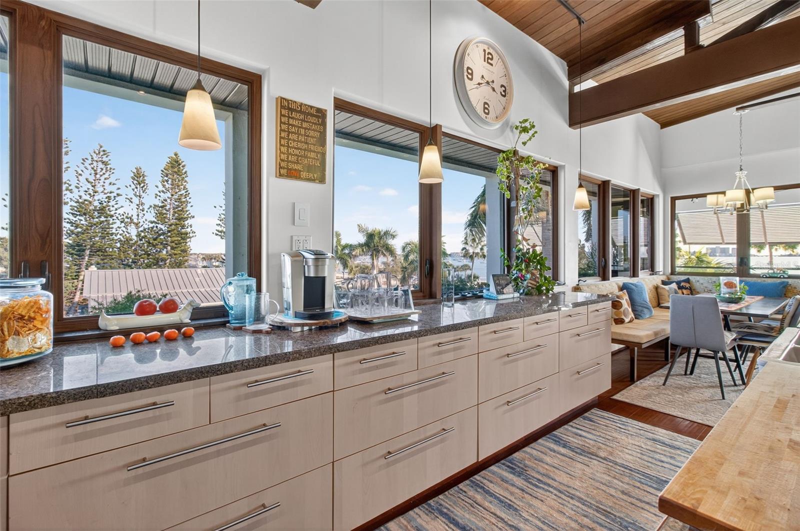 Image 74 of 100 For 5659 Shore Boulevard S