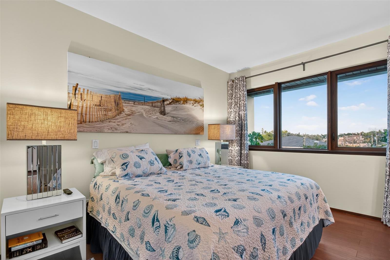 Image 89 of 100 For 5659 Shore Boulevard S