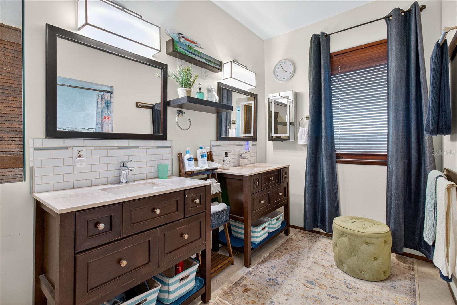 Image 91 of 100 For 5659 Shore Boulevard S