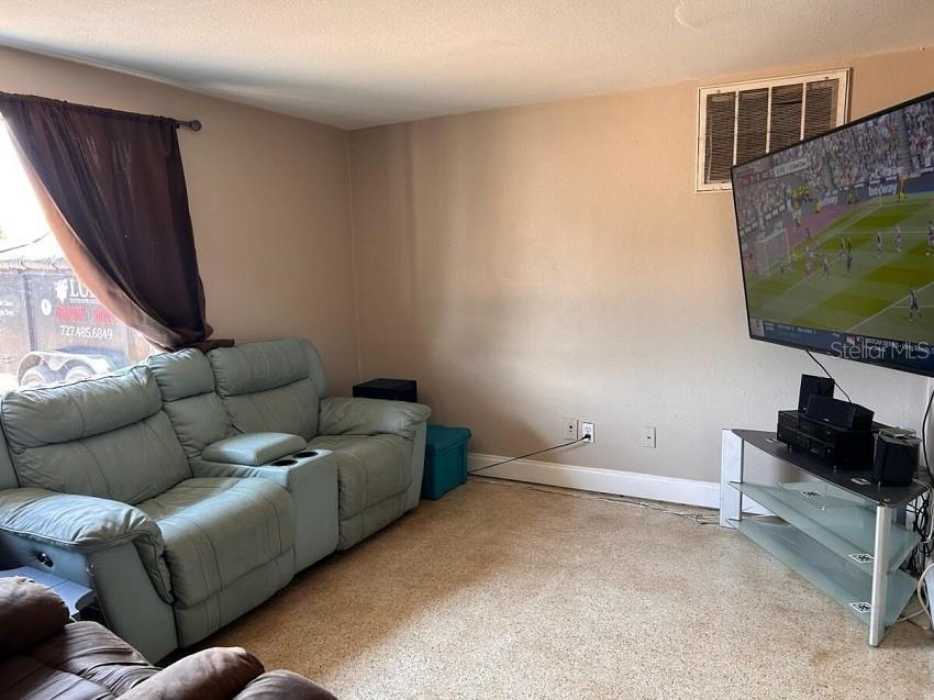 Image 4 of 18 For 4009 Bancroft Drive