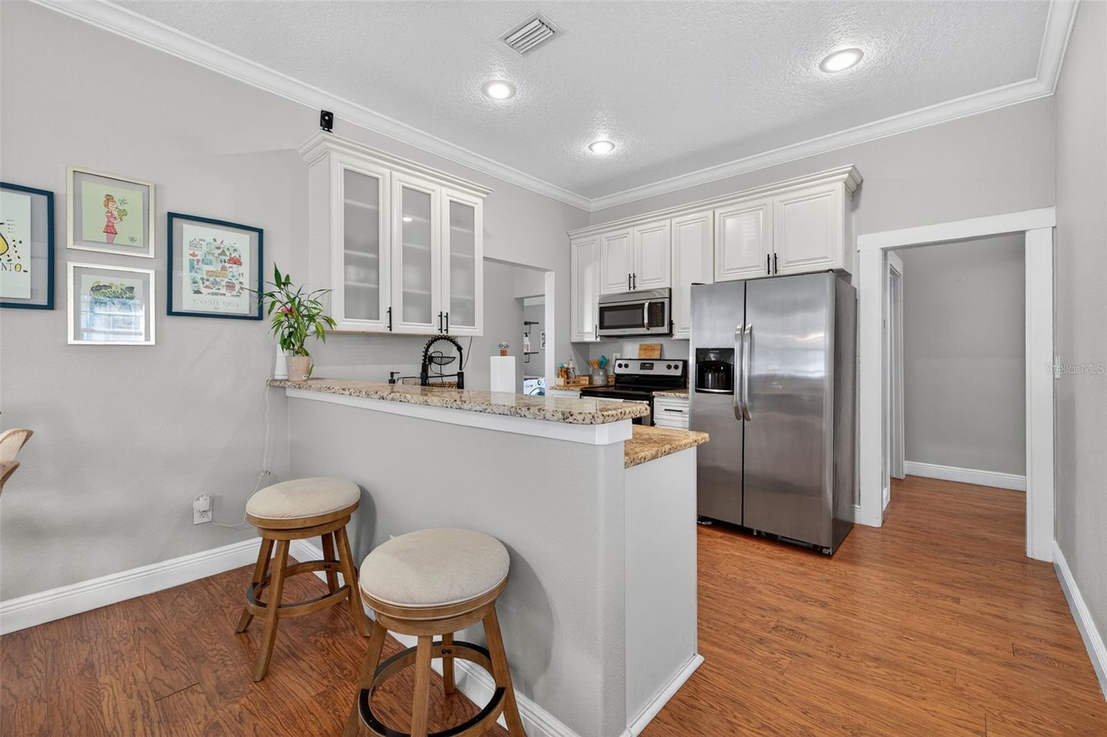 Image 15 of 30 For 5911 Highland Avenue