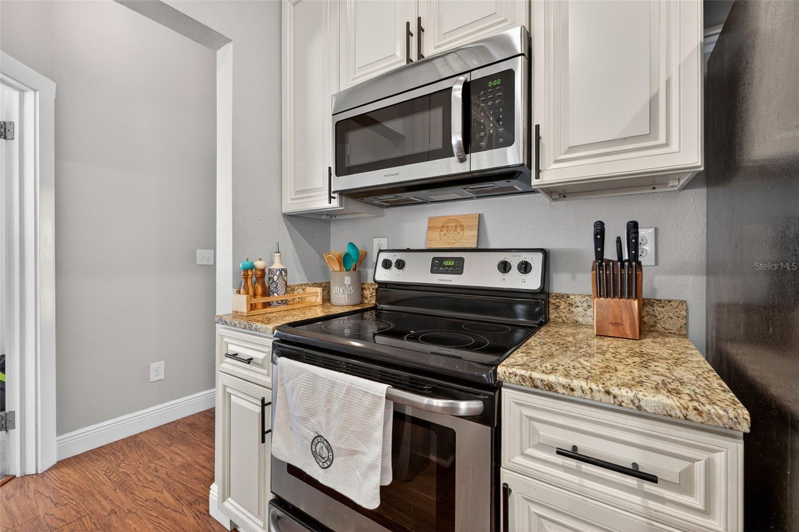 Image 18 of 30 For 5911 Highland Avenue