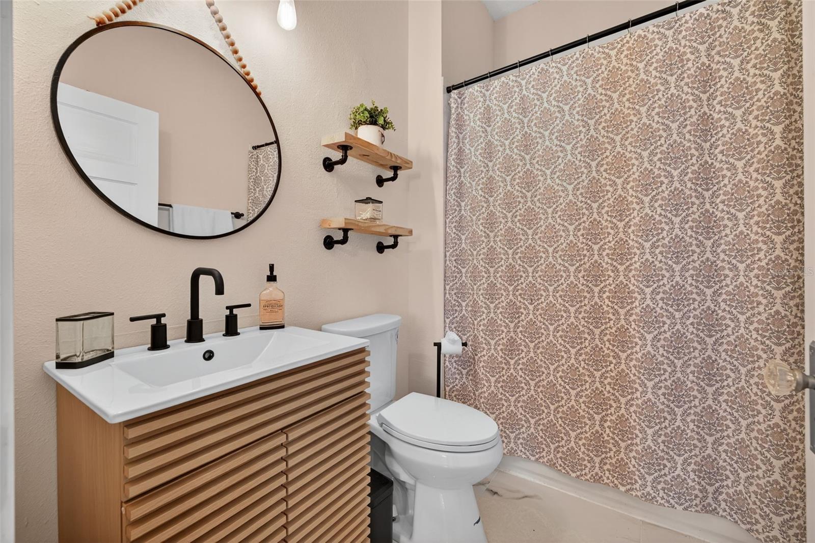 Image 24 of 30 For 5911 Highland Avenue