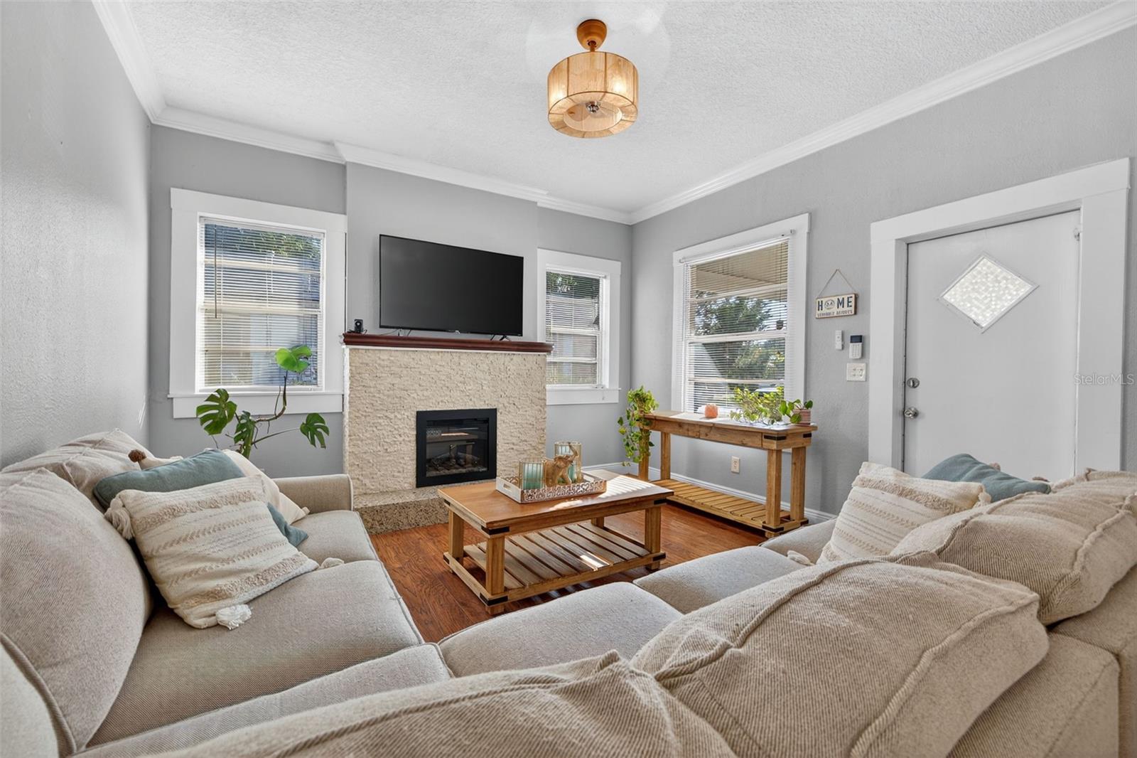 Image 9 of 30 For 5911 Highland Avenue