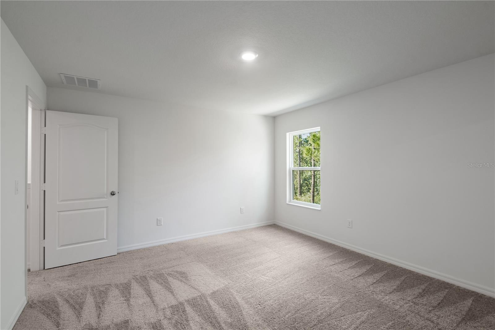 Image 13 of 24 For 587 Bay Leaf Drive