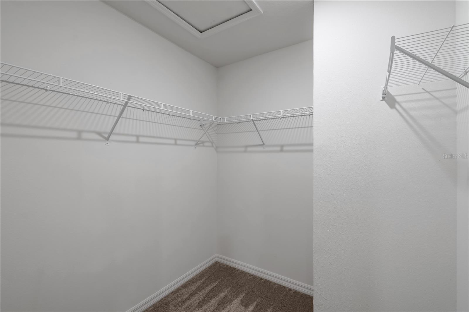 Image 17 of 24 For 587 Bay Leaf Drive