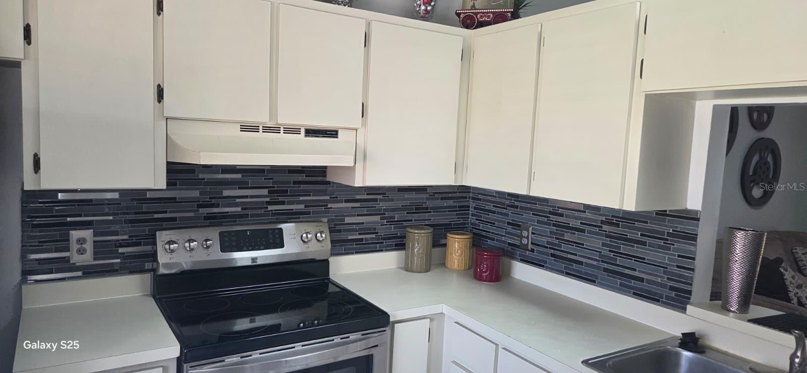 Image 12 of 20 For 9910 Burl Way