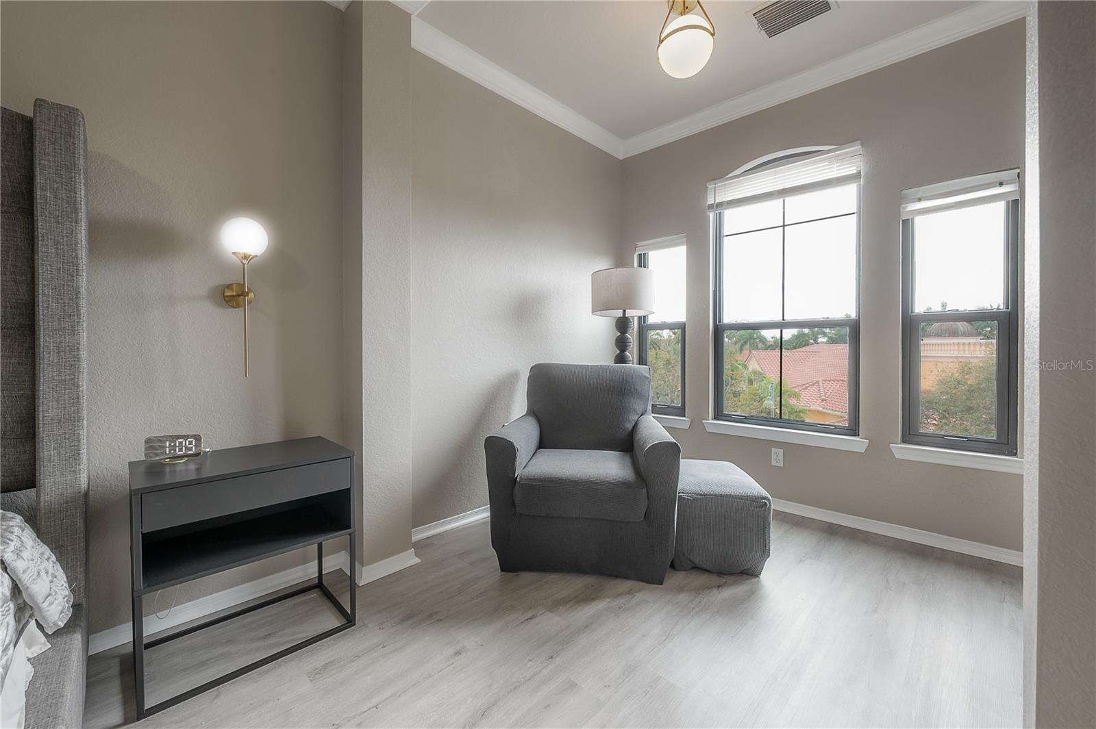 Image 19 of 37 For 2709 Via Cipriani  530b