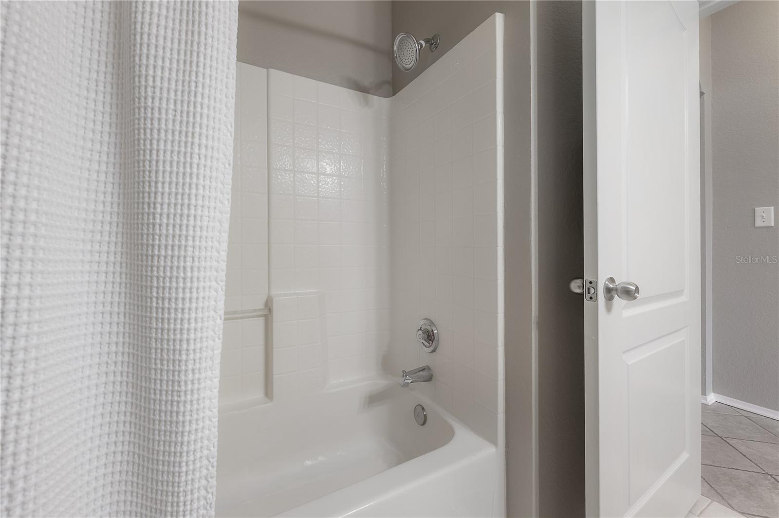 Image 28 of 37 For 2709 Via Cipriani  530b