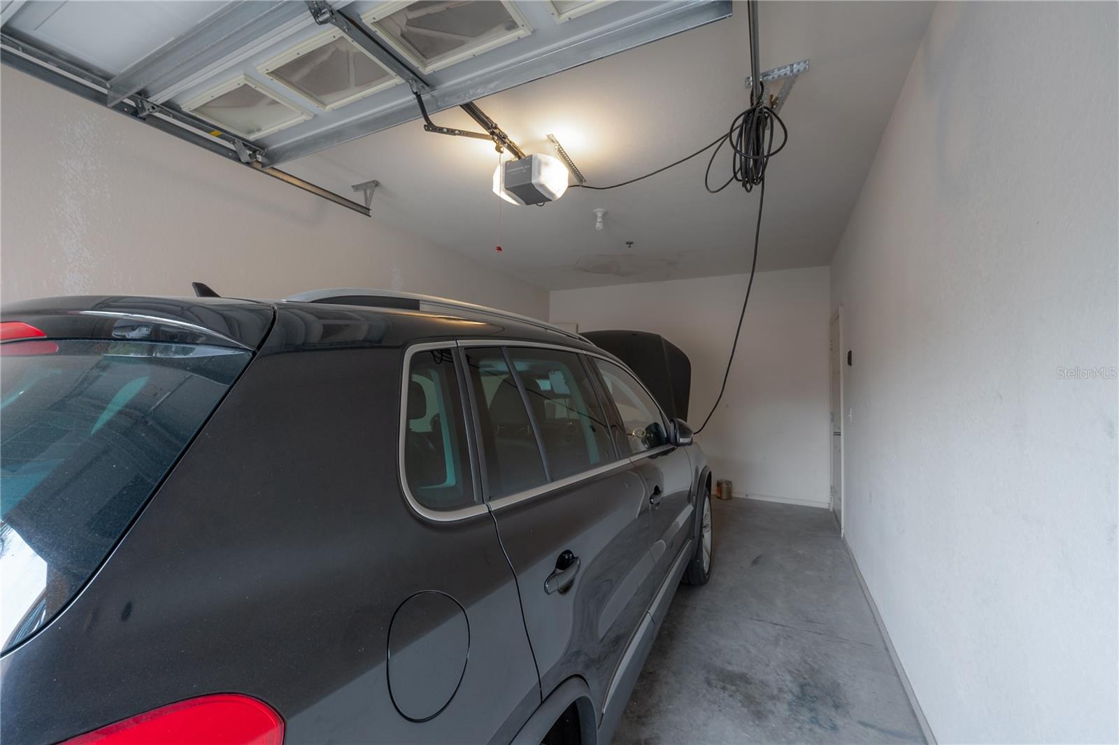 Image 32 of 37 For 2709 Via Cipriani  530b