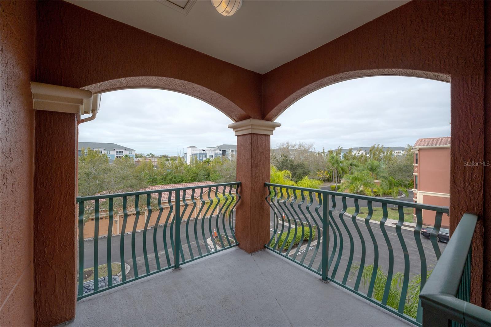 Image 33 of 37 For 2709 Via Cipriani  530b