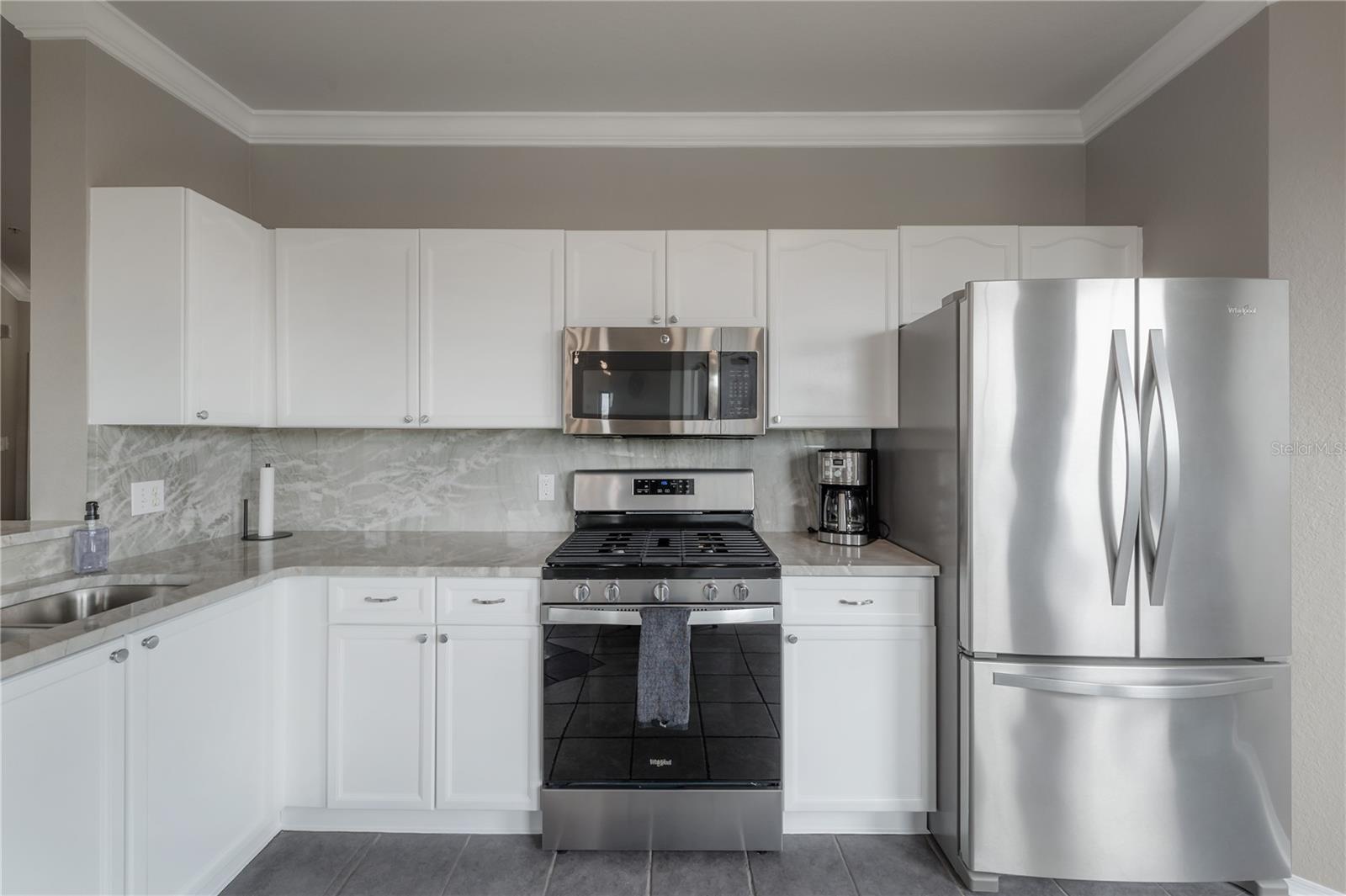 Image 9 of 37 For 2709 Via Cipriani  530b