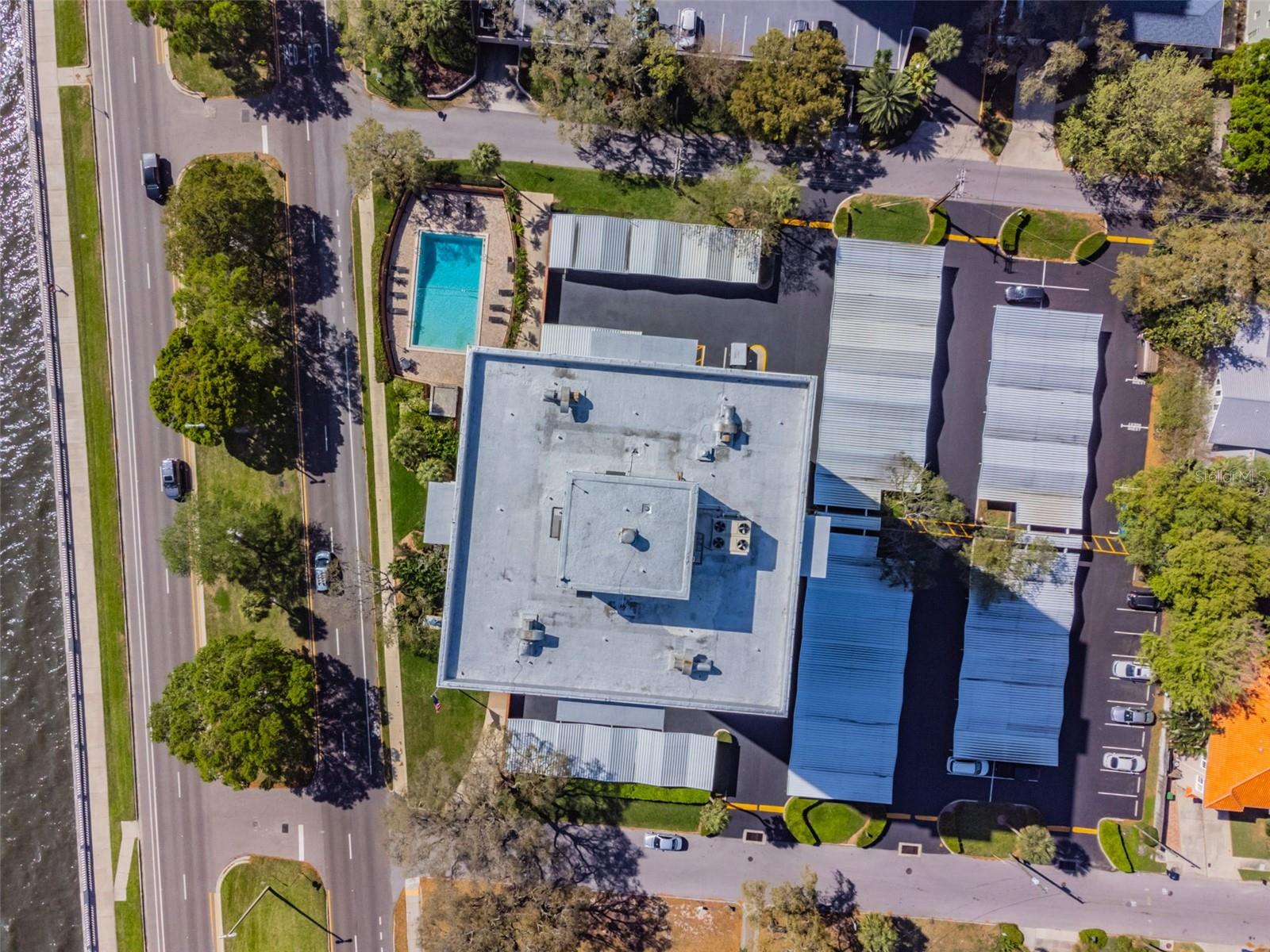 Image 26 of 38 For 4015 Bayshore Boulevard 14e