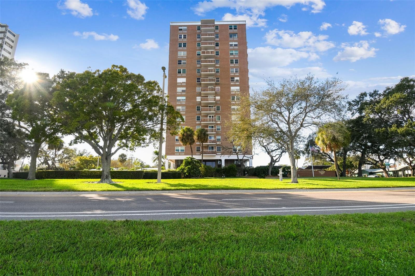 Image 4 of 38 For 4015 Bayshore Boulevard 14e