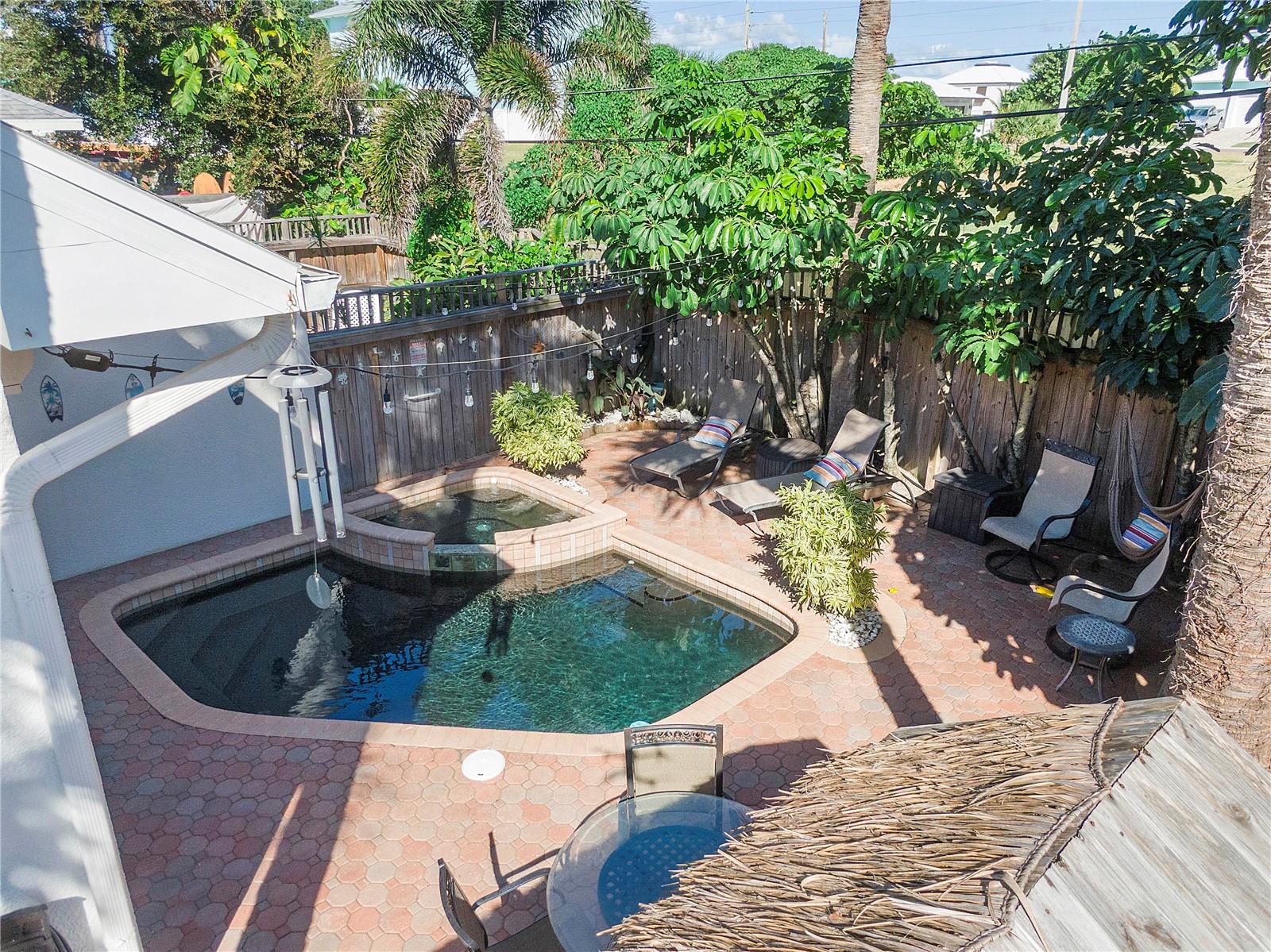 Image 14 of 73 For 235 Orlando Avenue 4